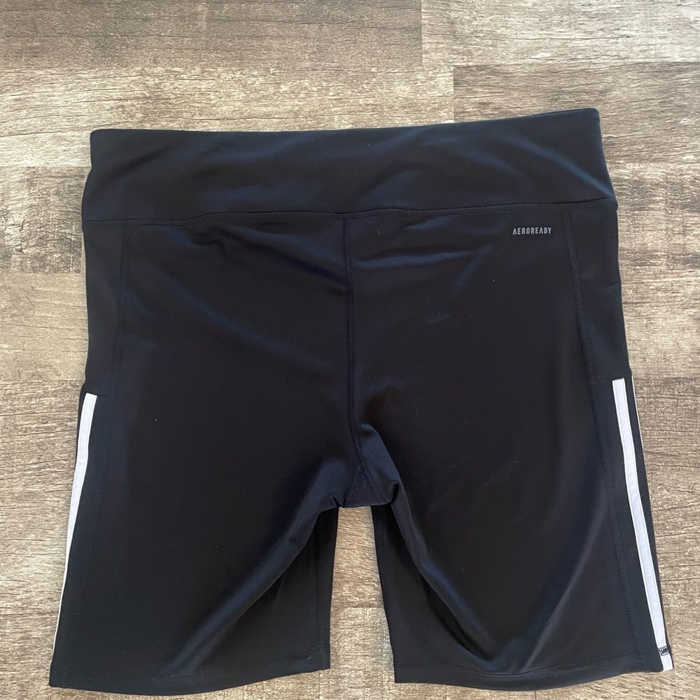 NWT Womens Adidas Shorts Size 2X - Picture 2 of 4
